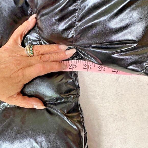 Fabletics Puffer Jacket Women's Size Medium Black Arden Zip Coat NWT - Picture 5 of 8